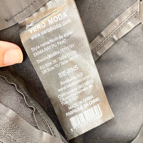 Vero Moda Emma Ray PU Leather Pants - Picture 5 of 15